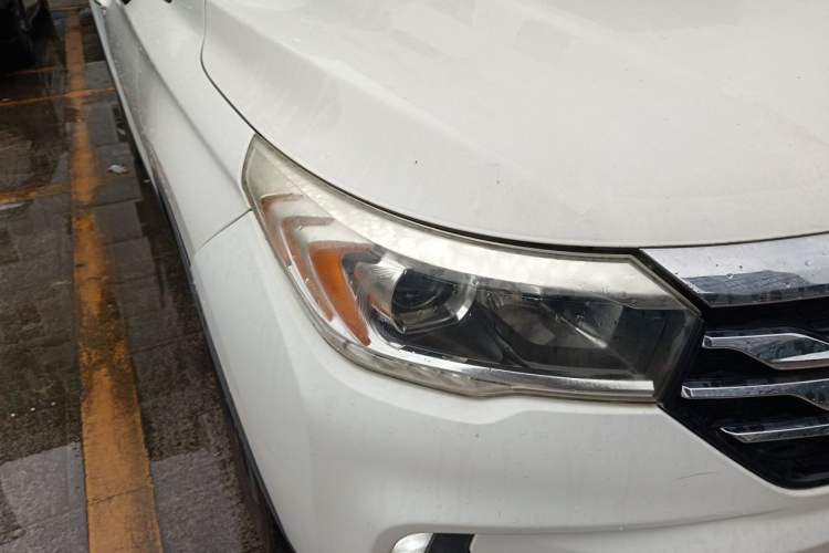 Used GAC Trumpchi GS4 2017 235T Automatic Two-Wheel Drive Elite Edition Right Front Headlight