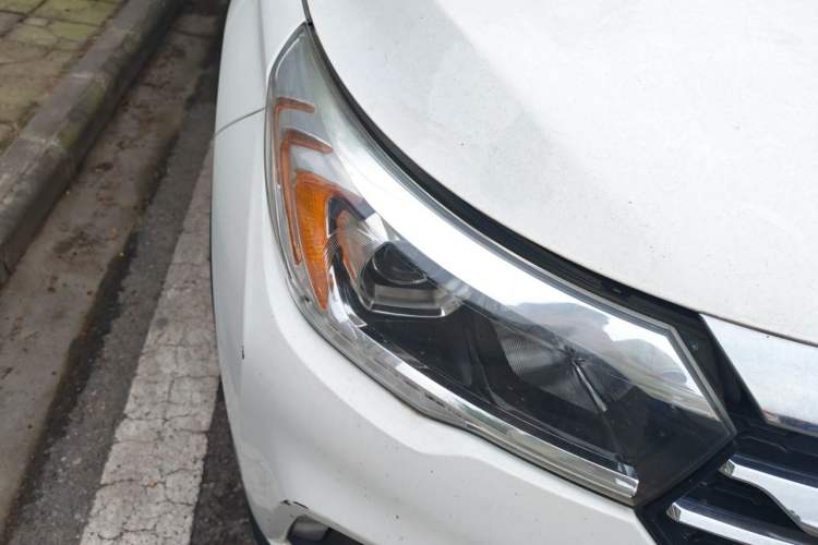 Used GAC Trumpchi GS4 2017 235T Manual Two-Wheel Drive Luxury Edition Right Front Headlight