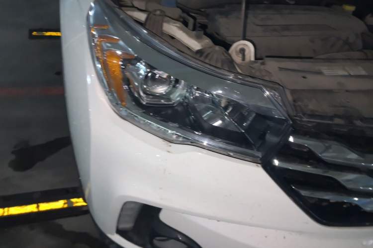 Used GAC Trumpchi GS4 2017 235T Automatic Two-Wheel Drive Elite Edition Right Front Headlight