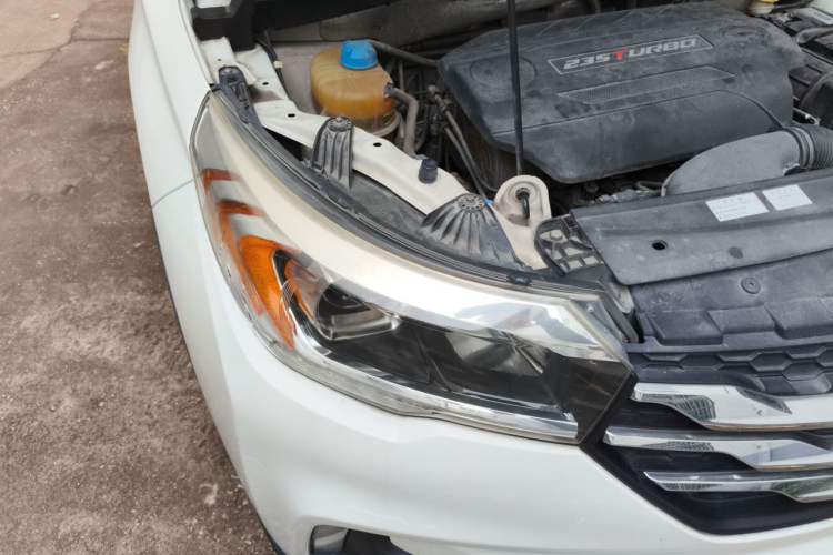 Used GAC Trumpchi GS4 2017 235T Automatic Two-Wheel Drive Elite Edition Right Front Headlight