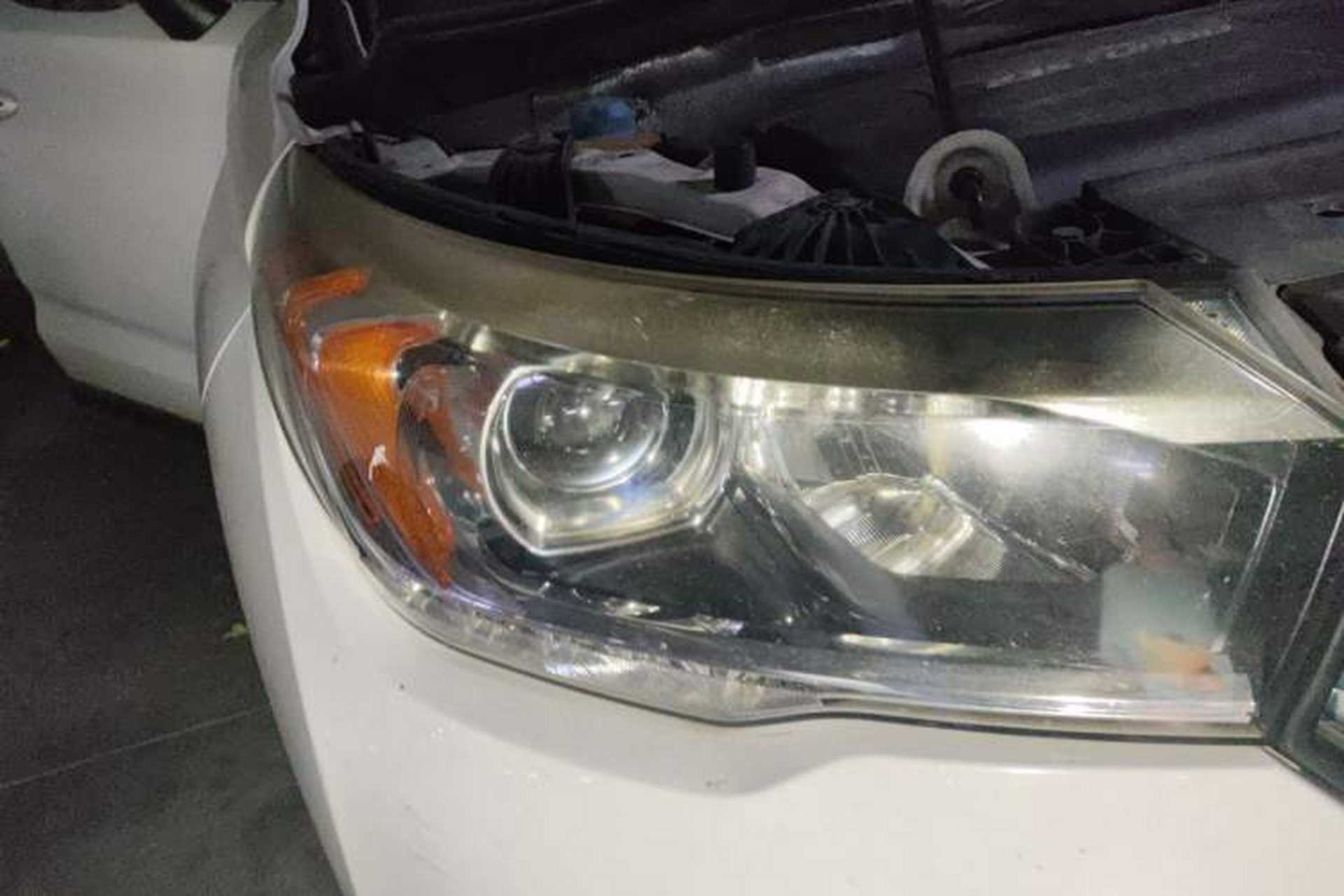 Used GAC Trumpchi GS4 2017 235T Automatic Two-Wheel Drive Luxury Smart Connectivity Version Right Front Headlight