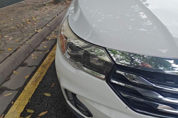 Used GAC Trumpchi GS4 2017 235T Automatic Two-Wheel Drive Elite Edition Right Front Headlight