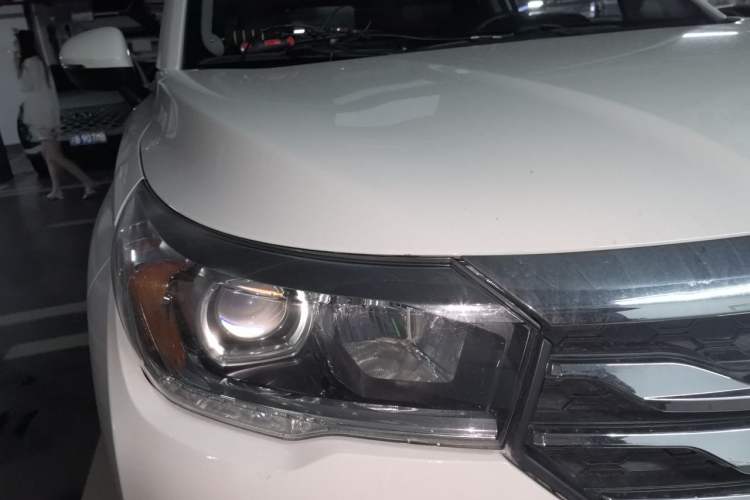 Used GAC Trumpchi GS4 2017 235T Automatic Two-Wheel Drive Elite Edition Right Front Headlight