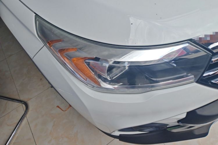 Used GAC Trumpchi GS4 2017 235T Automatic Two-Wheel Drive Luxury Smart Connectivity Version Right Front Headlight