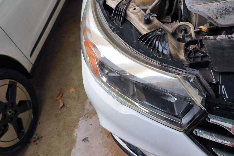 Used GAC Trumpchi GS4 2017 235T Automatic Two-Wheel Drive Elite Edition Right Front Headlight