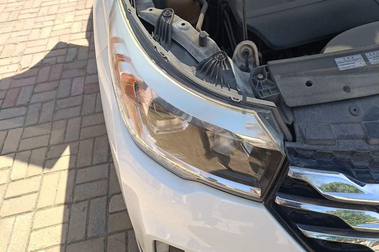 Used GAC Trumpchi GS4 2017 235T Manual Two-Wheel Drive Luxury Edition Right Front Headlight