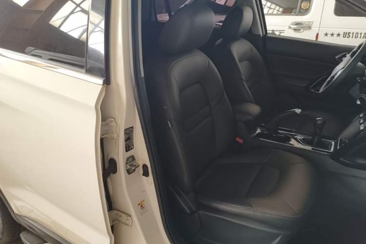 Used GAC Trumpchi GS4 2017 235T Manual Two-Wheel Drive Luxury Edition Right Front Seat