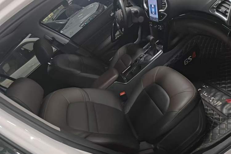 Used GAC Trumpchi GS4 2017 235T Automatic Two-Wheel Drive Elite Edition Right Front Seat