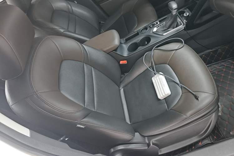 Used GAC Trumpchi GS4 2017 235T G-DCT Two-Wheel Drive Elite Edition Right Front Seat