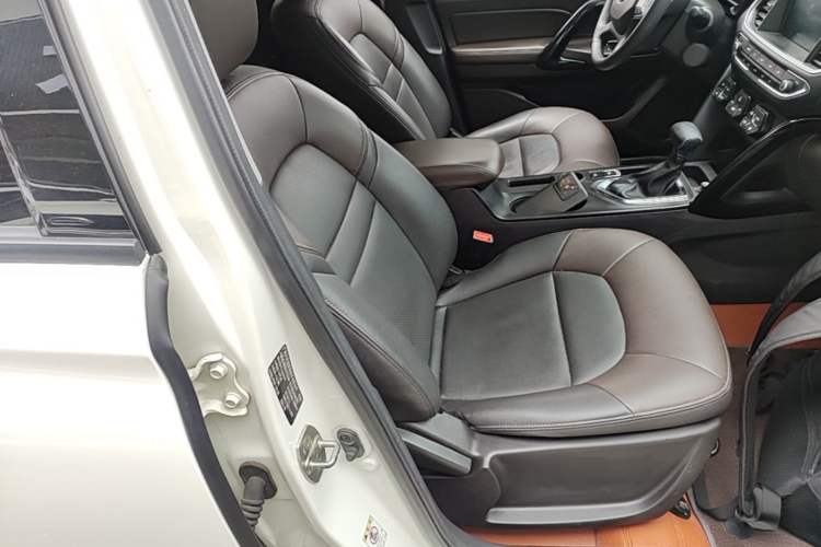 Used GAC Trumpchi GS4 2017 235T Automatic Two-Wheel Drive Luxury Smart Connectivity Version Right Front Seat