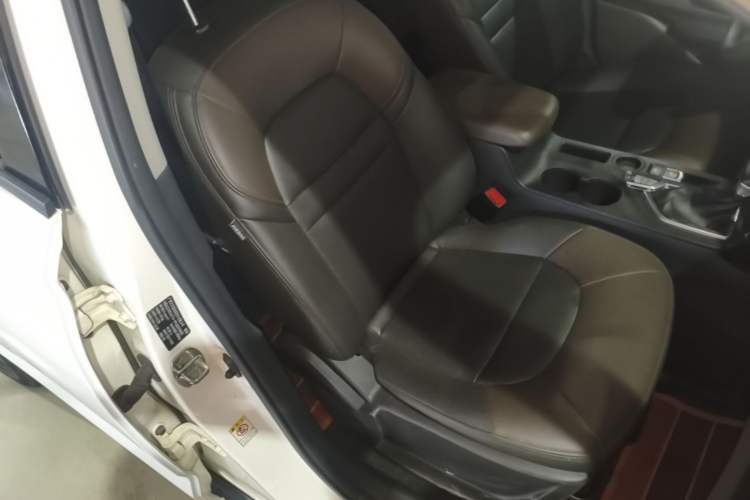 Used GAC Trumpchi GS4 2017 235T Automatic Two-Wheel Drive Elite Edition Right Front Seat