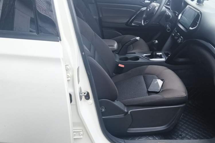 Used GAC Trumpchi GS4 2017 200T Manual Two-Wheel Drive Comfort Edition Right Front Seat