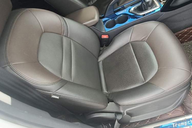 Used GAC Trumpchi GS4 2017 235T Manual Two-Wheel Drive Luxury Edition Right Front Seat