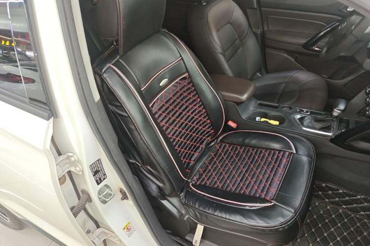 Used GAC Trumpchi GS4 2017 235T Automatic Two-Wheel Drive Luxury Smart Connectivity Version Right Front Seat