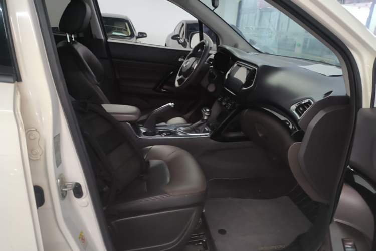 Used GAC Trumpchi GS4 2017 200T G-DCT Two-Wheel Drive Elite Edition Right Front Seat