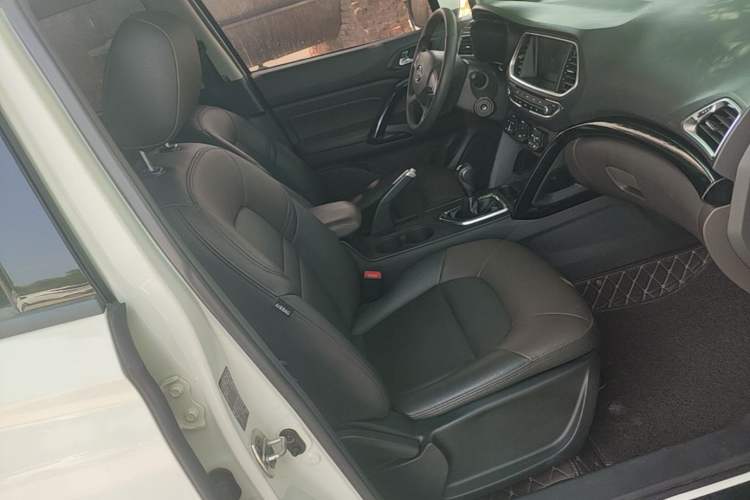 Used GAC Trumpchi GS4 2017 235T Manual Two-Wheel Drive Luxury Edition Right Front Seat