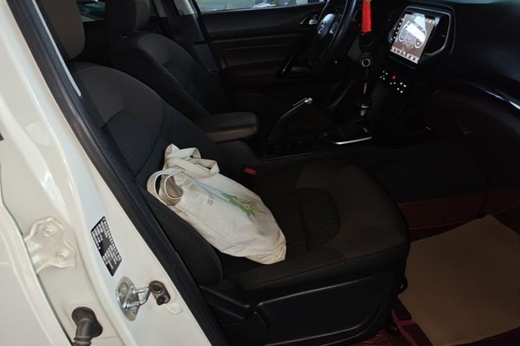 Used GAC Trumpchi GS4 2017 200T G-DCT Two-Wheel Drive Comfort Edition Right Front Seat