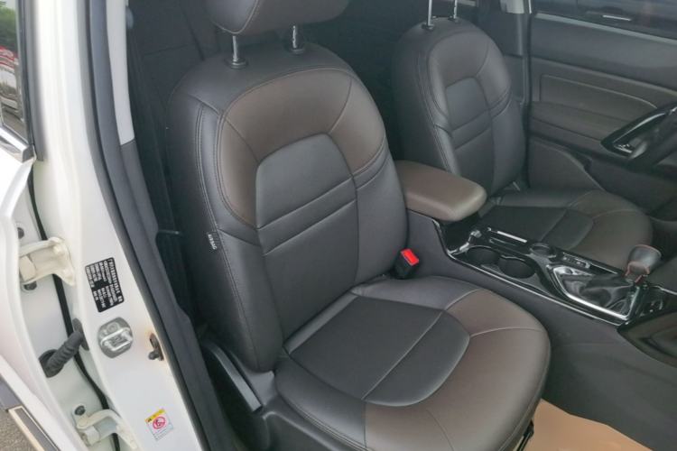 Used GAC Trumpchi GS4 2017 235T Automatic Two-Wheel Drive Elite Edition Right Front Seat