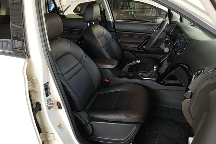 Used GAC Trumpchi GS4 2017 200T G-DCT Two-Wheel Drive Elite Edition Right Front Seat
