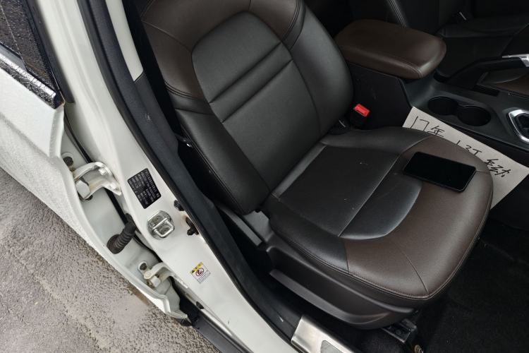 Used GAC Trumpchi GS4 2017 200T Manual Two-Wheel Drive Elite Edition Right Front Seat