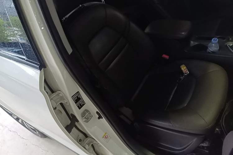 Used GAC Trumpchi GS4 2017 235T Automatic Two-Wheel Drive Luxury Smart Connectivity Version Right Front Seat