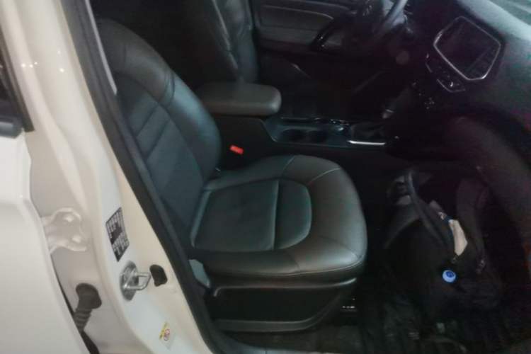 Used GAC Trumpchi GS4 2017 235T Automatic Two-Wheel Drive Luxury Smart Connectivity Version Right Front Seat