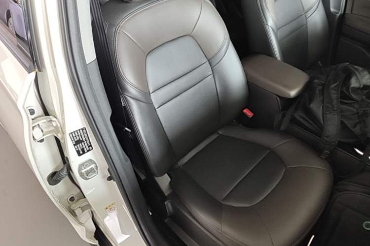 Used GAC Trumpchi GS4 2017 235T Automatic Two-Wheel Drive Elite Edition Right Front Seat