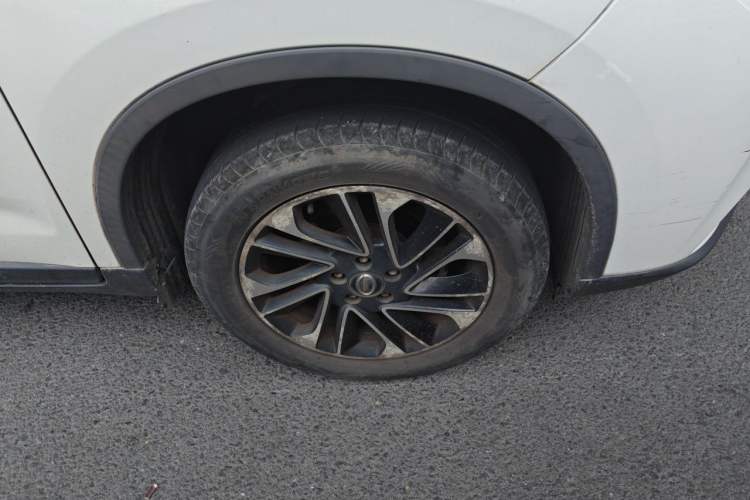 Used GAC Trumpchi GS4 2017 200T G-DCT Two-Wheel Drive Elite Edition Right Front Wheel Hub
