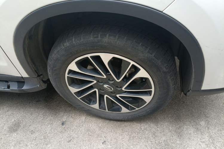 Used GAC Trumpchi GS4 2017 235T Automatic Two-Wheel Drive Elite Edition Right Front Wheel Hub