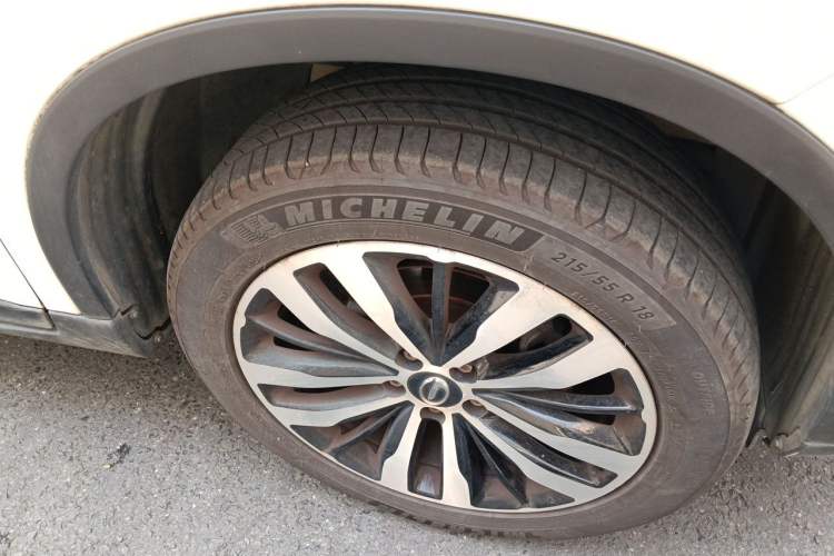 Used GAC Trumpchi GS4 2017 235T Manual Two-Wheel Drive Luxury Edition Right Front Wheel Hub