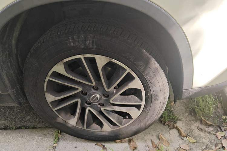Used GAC Trumpchi GS4 2017 235T Automatic Two-Wheel Drive Elite Edition Right Front Wheel Hub