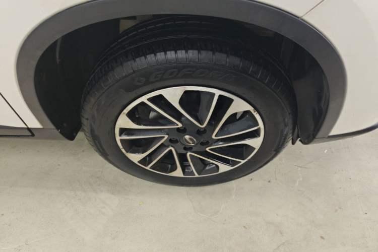 Used GAC Trumpchi GS4 2017 200T Manual Two-Wheel Drive Elite Edition Right Front Wheel Hub