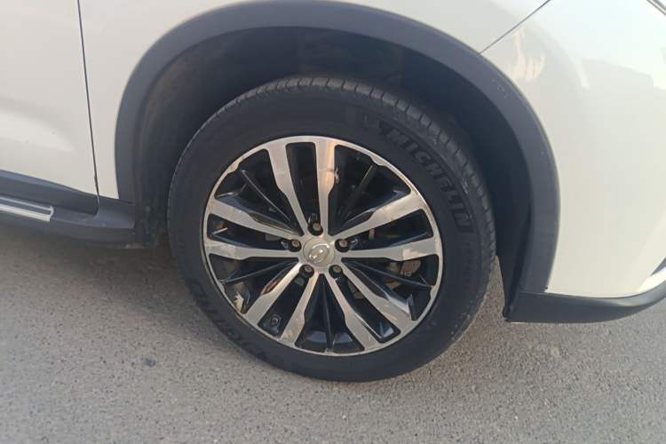 Used GAC Trumpchi GS4 2017 235T Automatic Two-Wheel Drive Luxury Smart Connectivity Version Right Front Wheel Hub