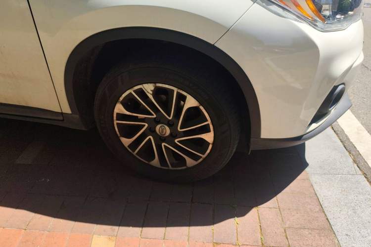 Used GAC Trumpchi GS4 2017 235T G-DCT Two-Wheel Drive Elite Edition Right Front Wheel Hub