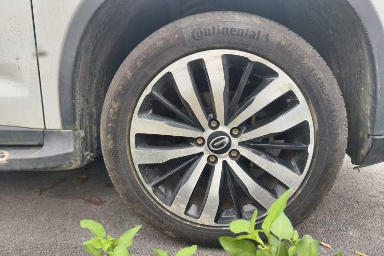Used GAC Trumpchi GS4 2017 235T Manual Two-Wheel Drive Luxury Edition Right Front Wheel Hub
