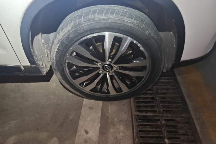 Used GAC Trumpchi GS4 2017 200T G-DCT Two-Wheel Drive Luxury Edition Right Front Wheel Hub