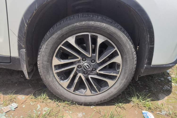 Used GAC Trumpchi GS4 2017 200T G-DCT Two-Wheel Drive Elite Edition Right Front Wheel Hub