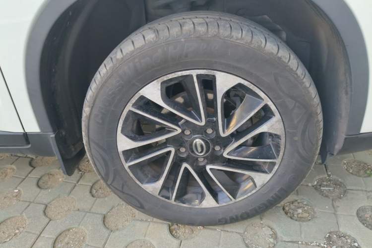Used GAC Trumpchi GS4 2017 200T G-DCT Two-Wheel Drive Elite Edition Right Front Wheel Hub