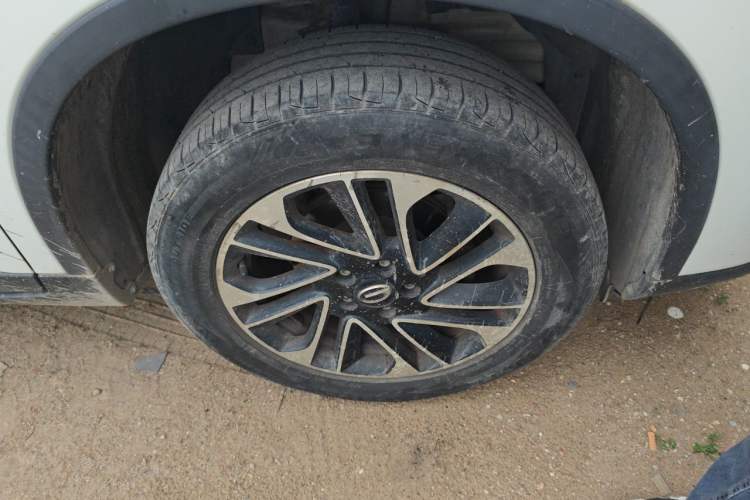 Used GAC Trumpchi GS4 2017 200T G-DCT Two-Wheel Drive Elite Edition Right Front Wheel Hub