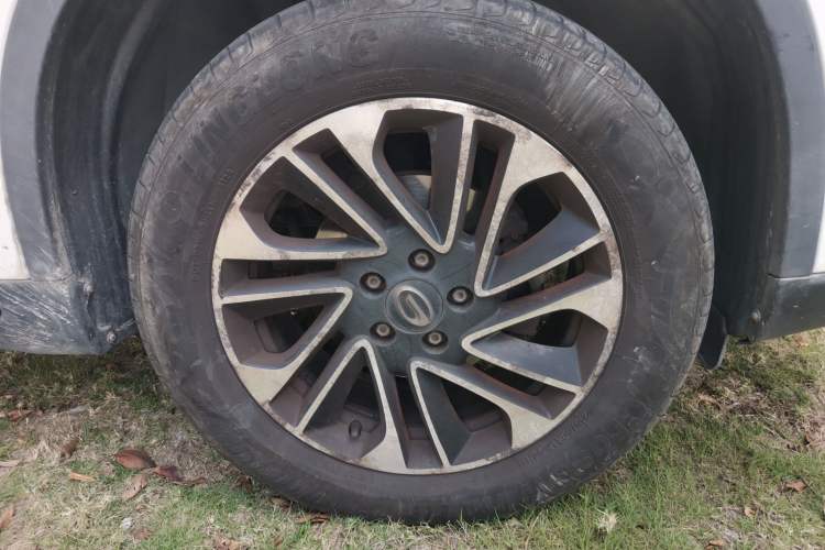 Used GAC Trumpchi GS4 2017 200T Manual Two-Wheel Drive Elite Edition Right Front Wheel Hub