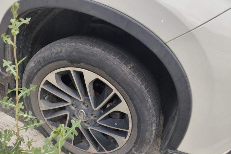Used GAC Trumpchi GS4 2017 235T Automatic Two-Wheel Drive Elite Edition Right Front Wheel Hub