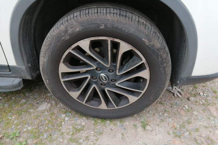 Used GAC Trumpchi GS4 2017 235T Automatic Two-Wheel Drive Elite Edition Right Front Wheel Hub