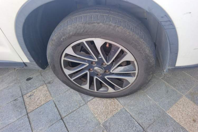 Used GAC Trumpchi GS4 2017 235T G-DCT Two-Wheel Drive Elite Edition Right Front Wheel Hub