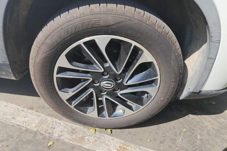 Used GAC Trumpchi GS4 2017 200T Manual Two-Wheel Drive Elite Edition Right Front Wheel Hub