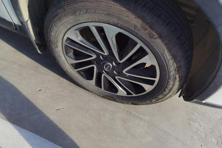 Used GAC Trumpchi GS4 2017 200T Manual Two-Wheel Drive Elite Edition Right Front Wheel Hub
