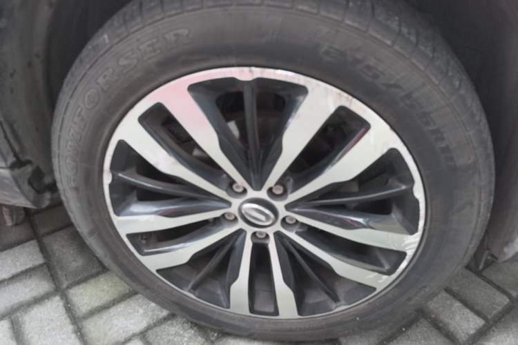 Used GAC Trumpchi GS4 2017 235T Manual Two-Wheel Drive Luxury Edition Right Front Wheel Hub