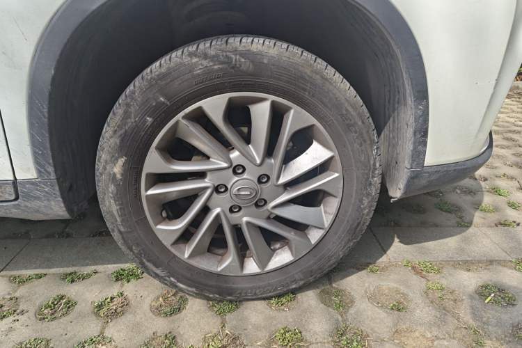 Used GAC Trumpchi GS4 2017 200T Manual Two-Wheel Drive Comfort Edition Right Front Wheel Hub