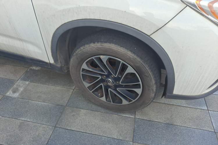 Used GAC Trumpchi GS4 2017 200T Manual Two-Wheel Drive Luxury Edition Right Front Wheel Hub