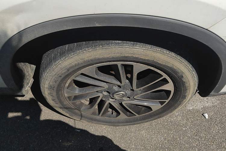 Used GAC Trumpchi GS4 2017 200T Manual Two-Wheel Drive Luxury Edition Right Front Wheel Hub