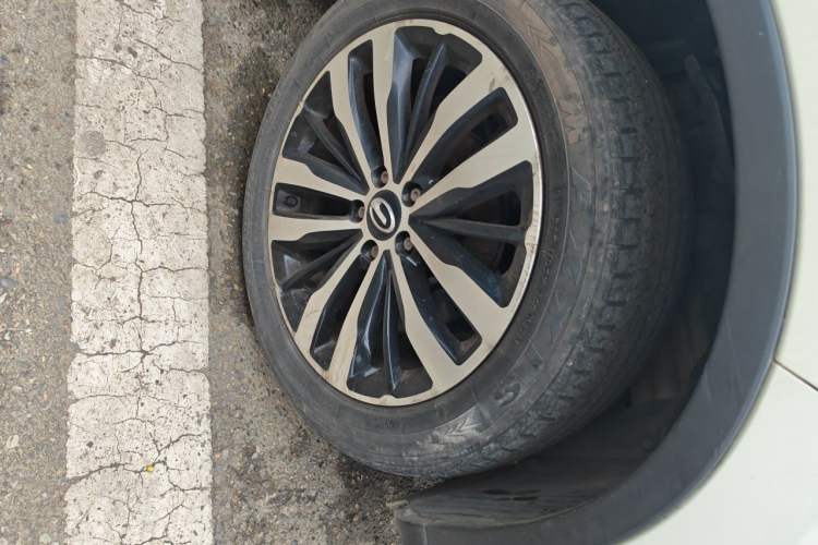 Used GAC Trumpchi GS4 2017 235T Manual Two-Wheel Drive Luxury Edition Right Front Wheel Hub